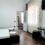 Δωμάτια σε οικογενειακή κατοικία Casa Eduard